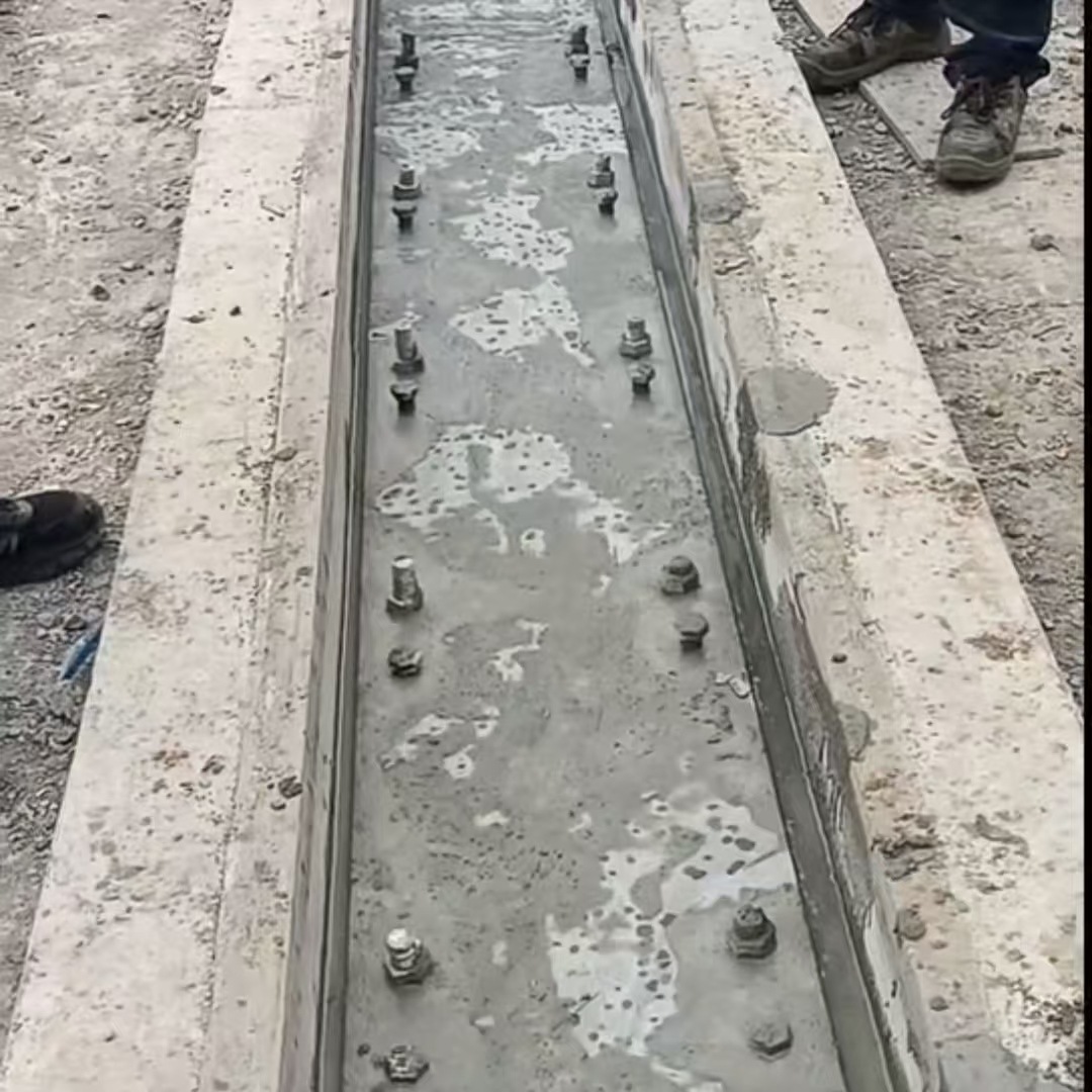 东昌府港口码头起重机龙门吊重型机械设备稳固用早强快凝轨道胶泥